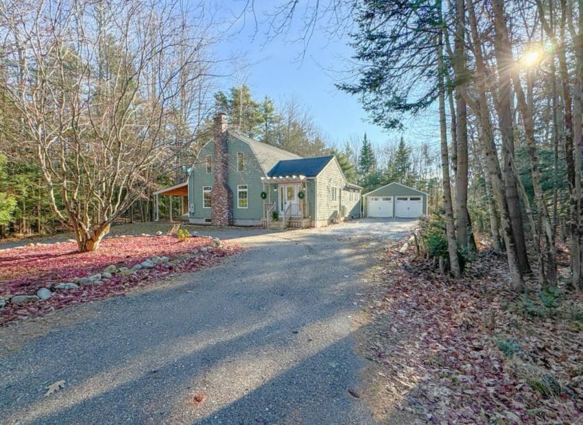 Adorable gambrel style home