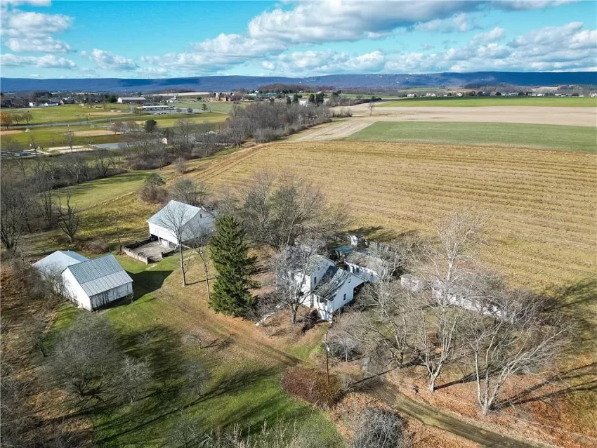 Pennsylvania farmhouse for sale