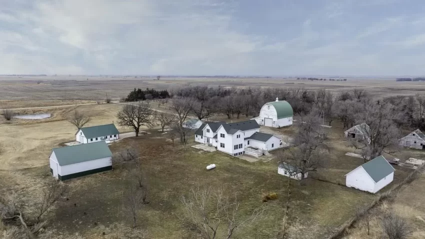 South Dakota farmhouse for sale