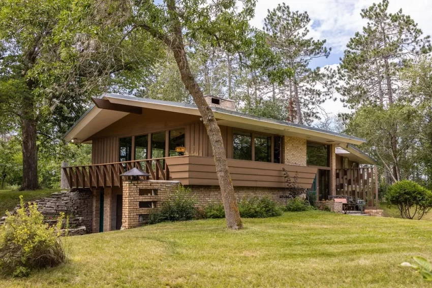 Minnesota mid-century modern home