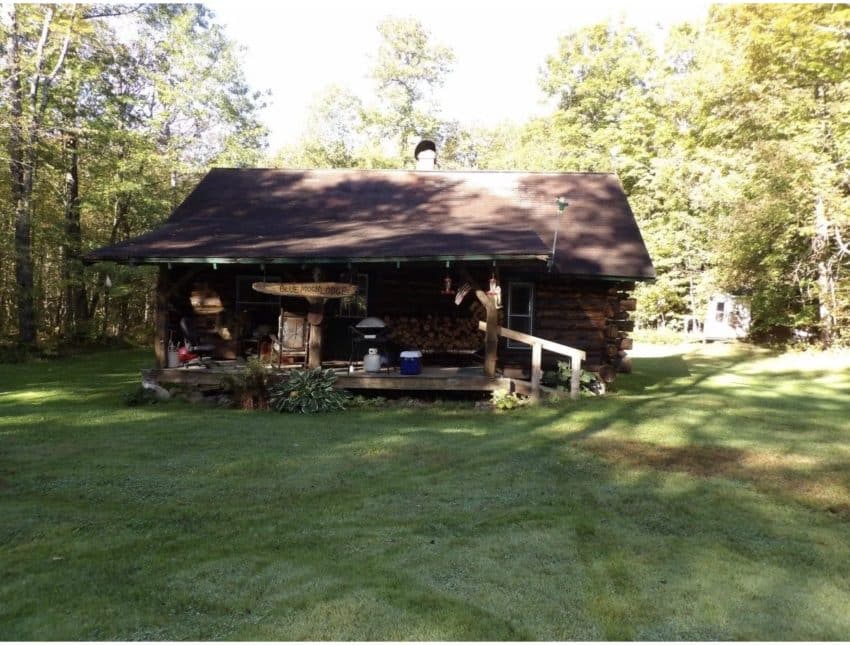 Wisconsin Off-Grid Log Cabin