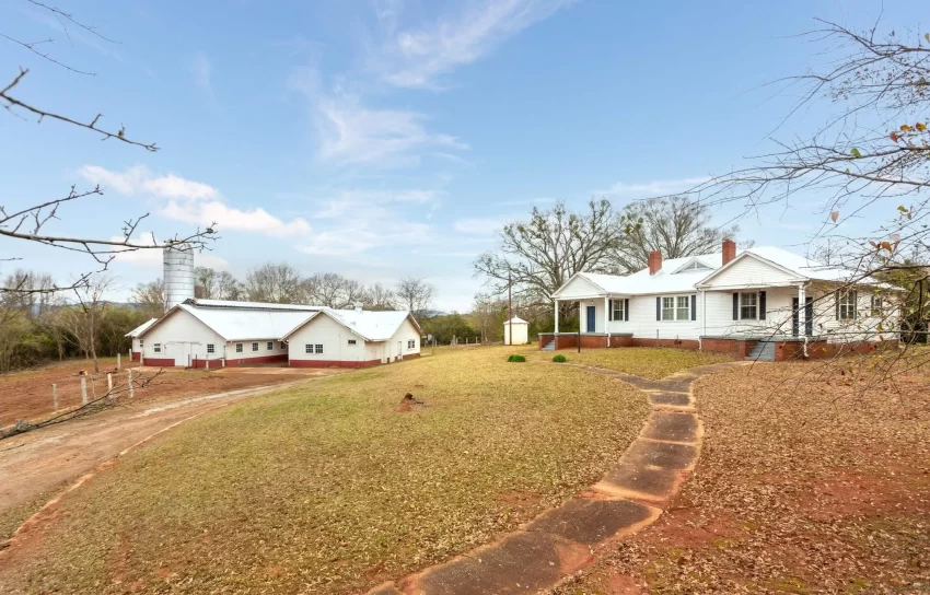 Alabama farmhouse for sale