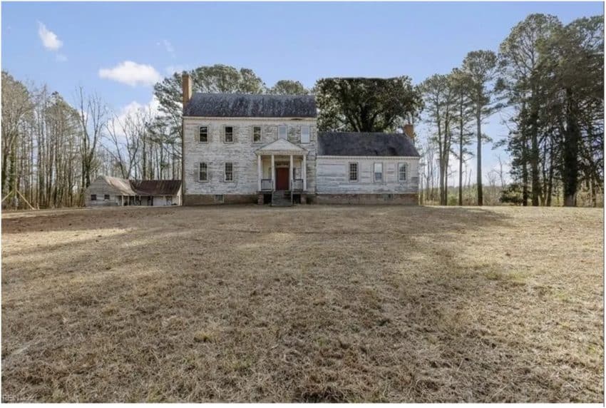 Fixer Upper Historic Virginia Federal Country Home