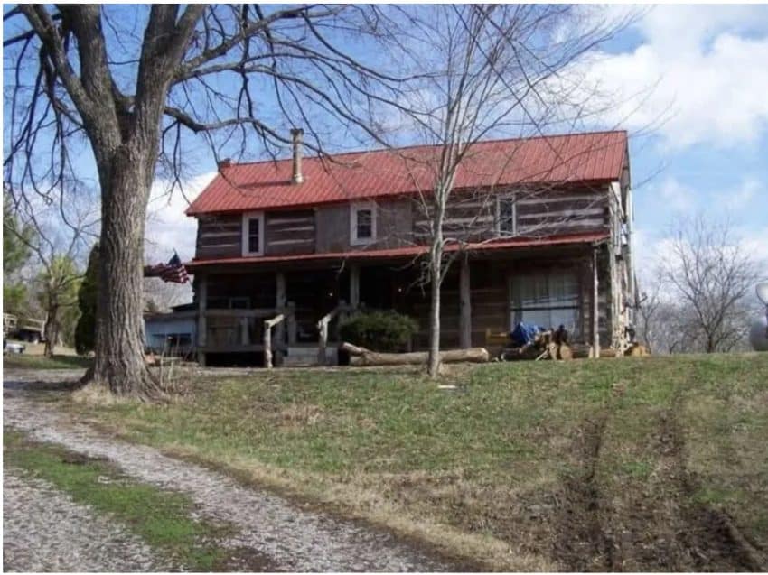 Kentucky Fixer-Upper Log Home