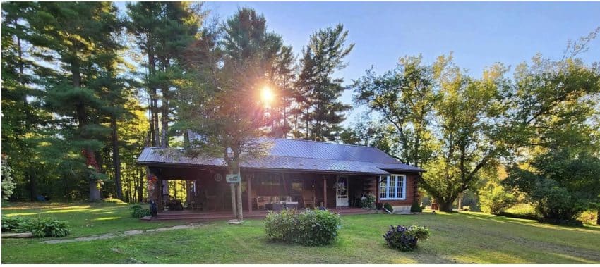 Riverfront New York Log Cabin