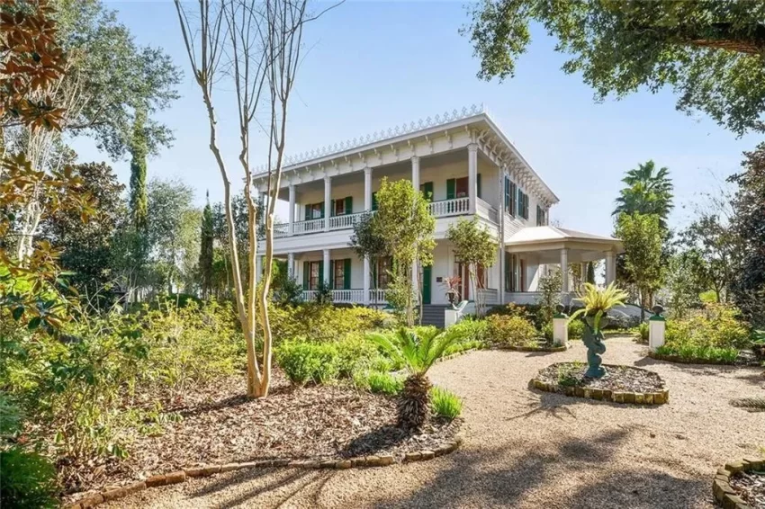 Louisiana farmhouse for sale