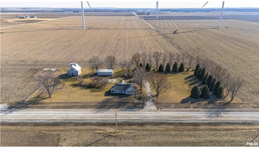 Illinois Fixer Upper Farmhouse