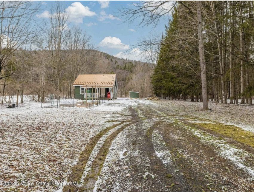 New York Country Cottage