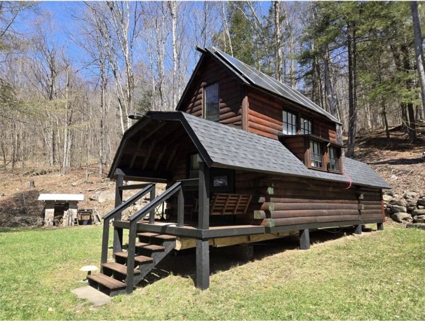 New York Off-Grid Cabin
