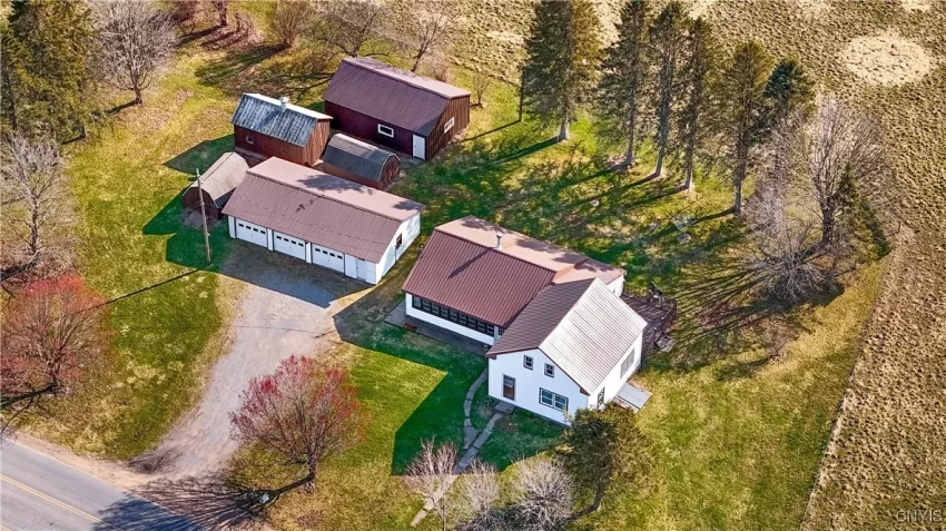 New York hobby farmhouse