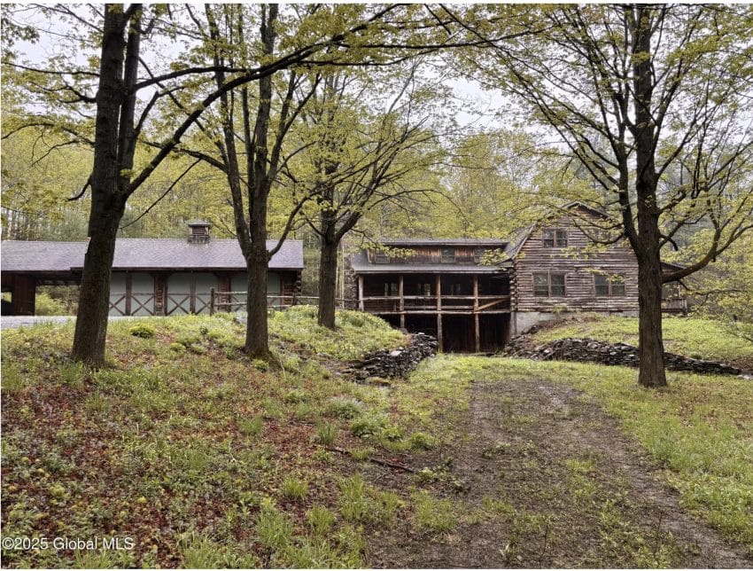 New York Log Cabin