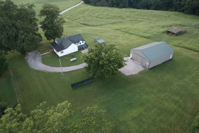 kentucky farmhouse