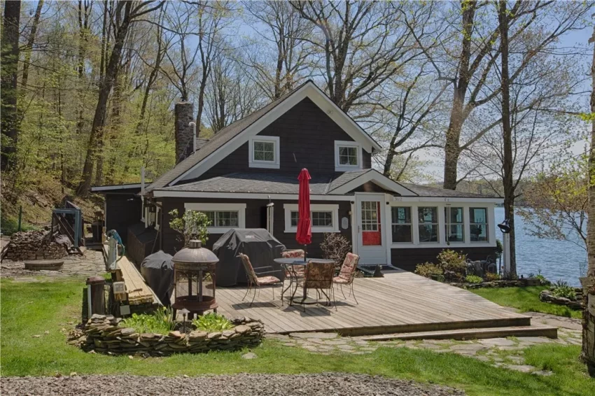 waterfront New York home