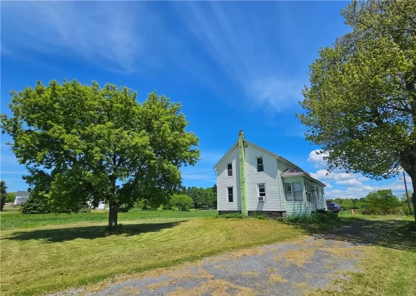 New York farmhouse