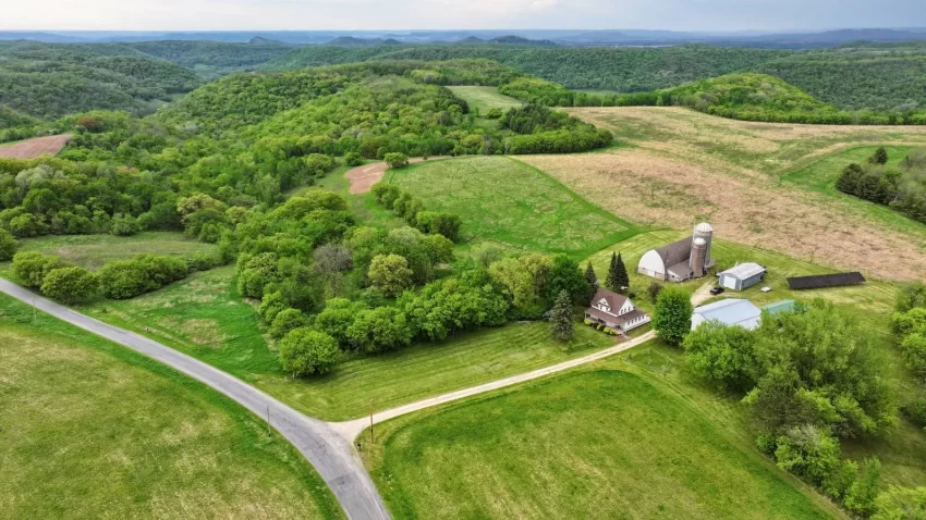 minnesota farmhouse