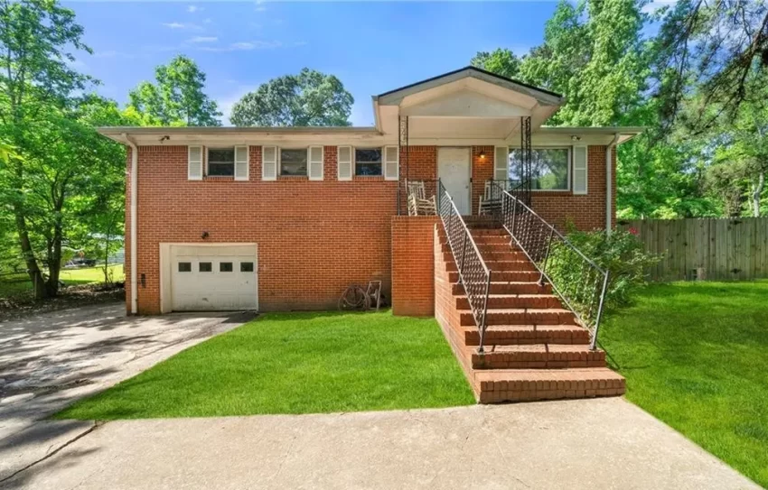 brick georgia home