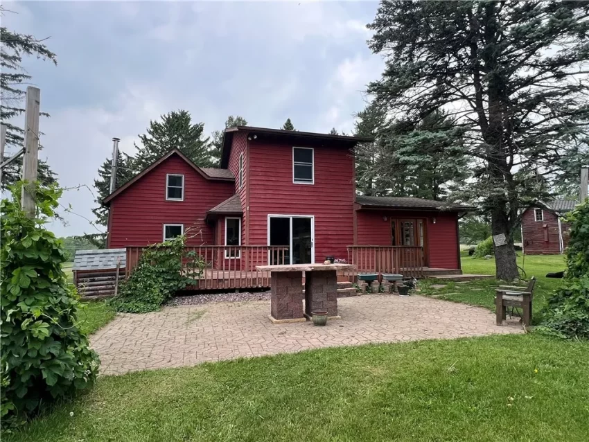 wisconsin farmhouse