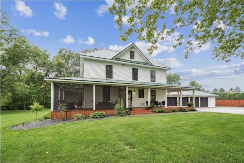 Minnesota Country Foursquare Home