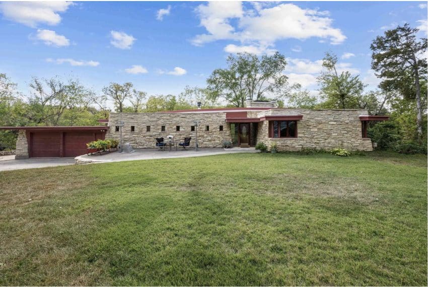 Frank Lloyd Wright Inspired Iowa Country Home