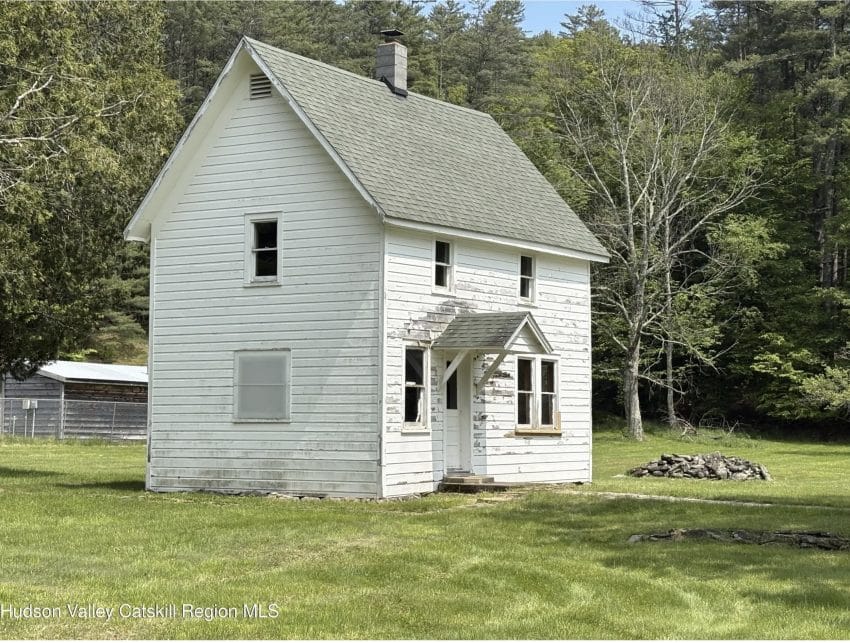 New York Fixer Upper Farmhouse