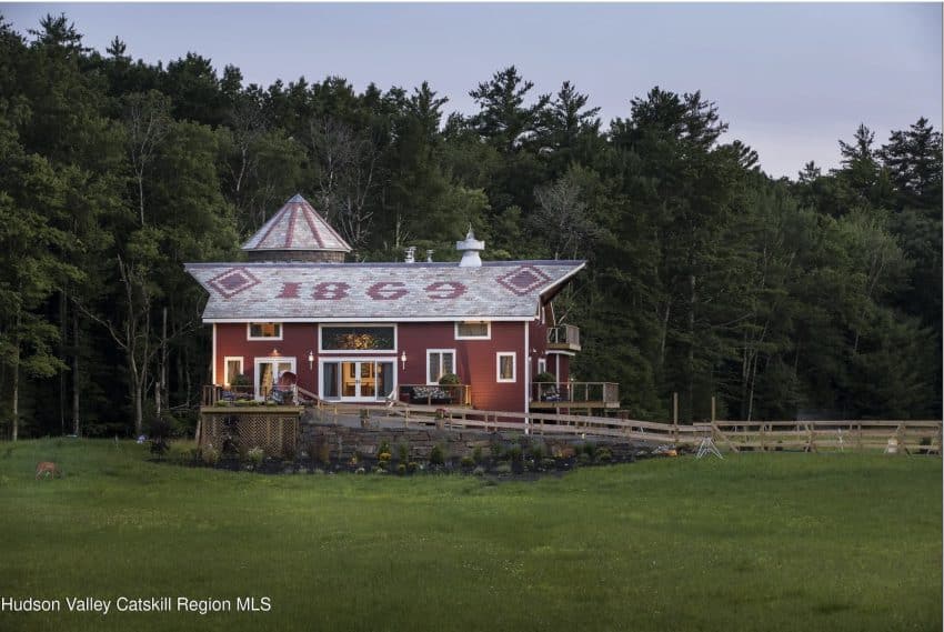 New York Barn Home