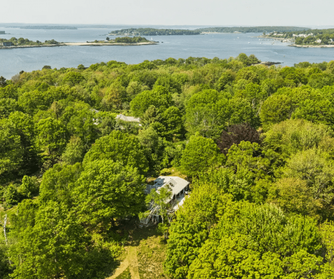 c.1904 Renovated Island Cottage w/ Beach Access