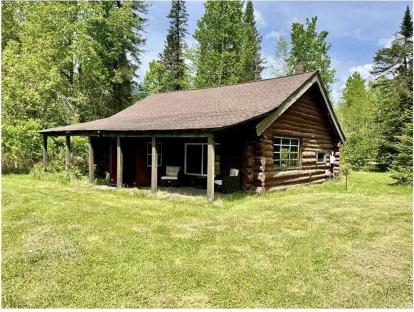 Minnesota North Woods Log Cabin
