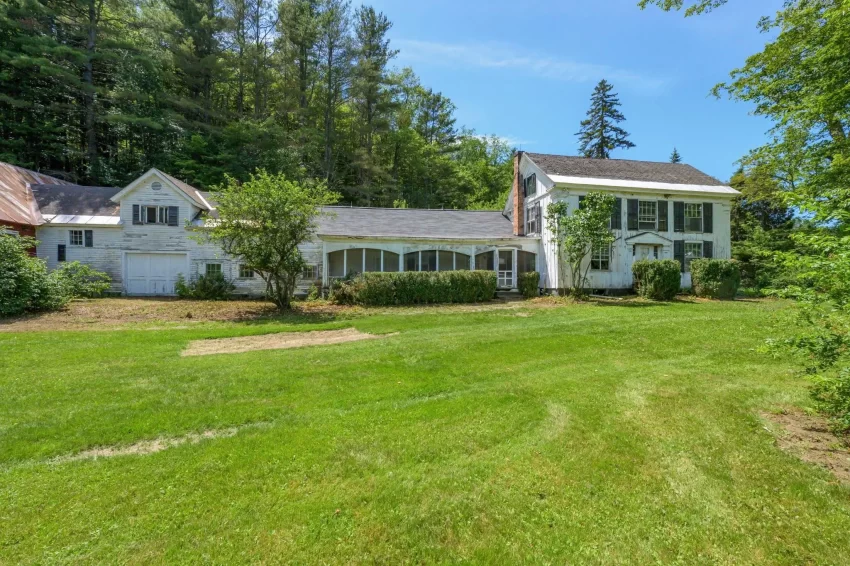 vermont farmhouse