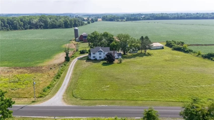 New York farmhouse