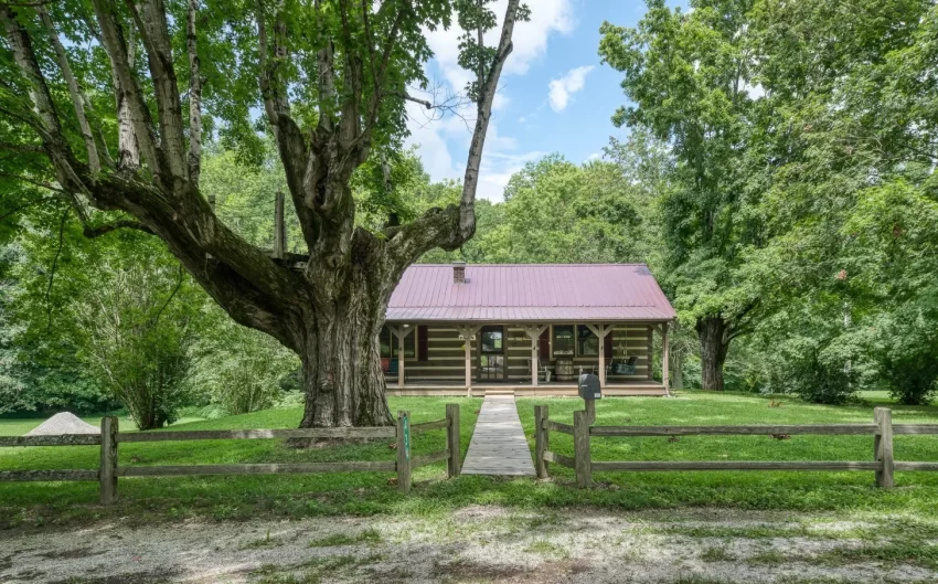 Tennessee log cabin