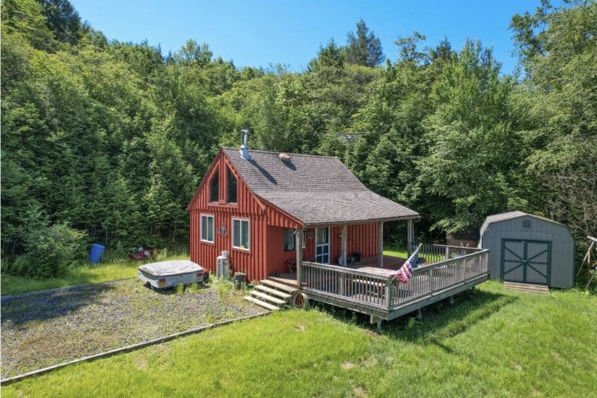 New York Off-Grid Mountain Cabin