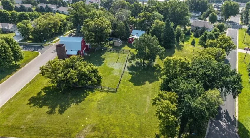 minnesota farmhouse