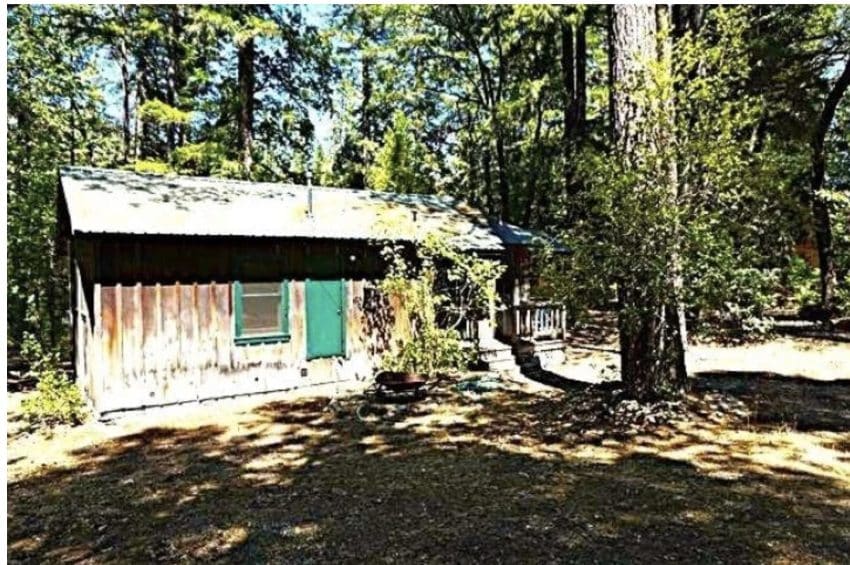 California Riverfront Mountain Cabin