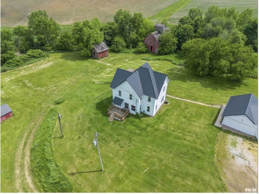 Iowa Handyman Special Farmhouse
