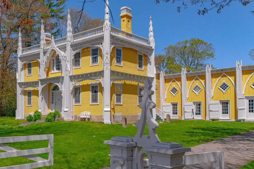 the wedding cake house for sale