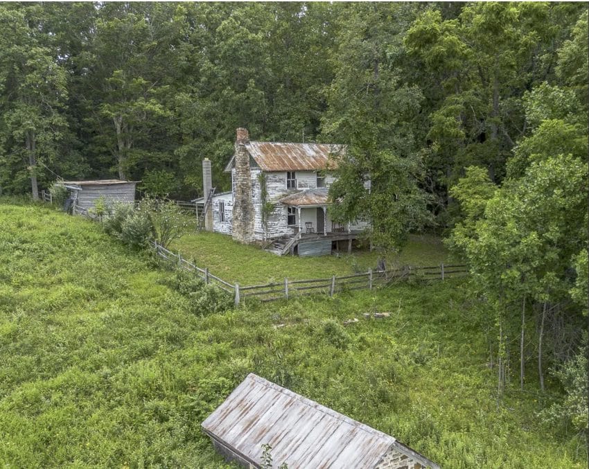 Virginia Fixer Upper Mountain Farmhouse