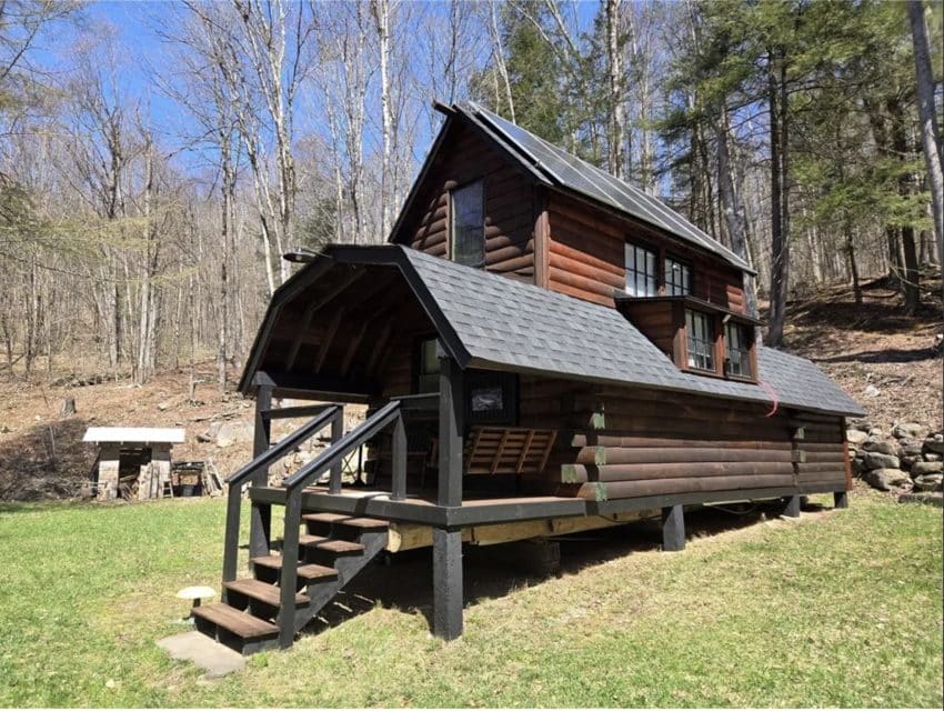 New York Off-Grid Cabin