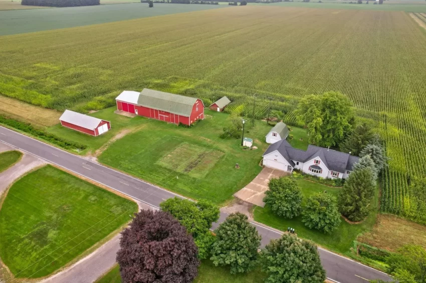michigan farmhouse
