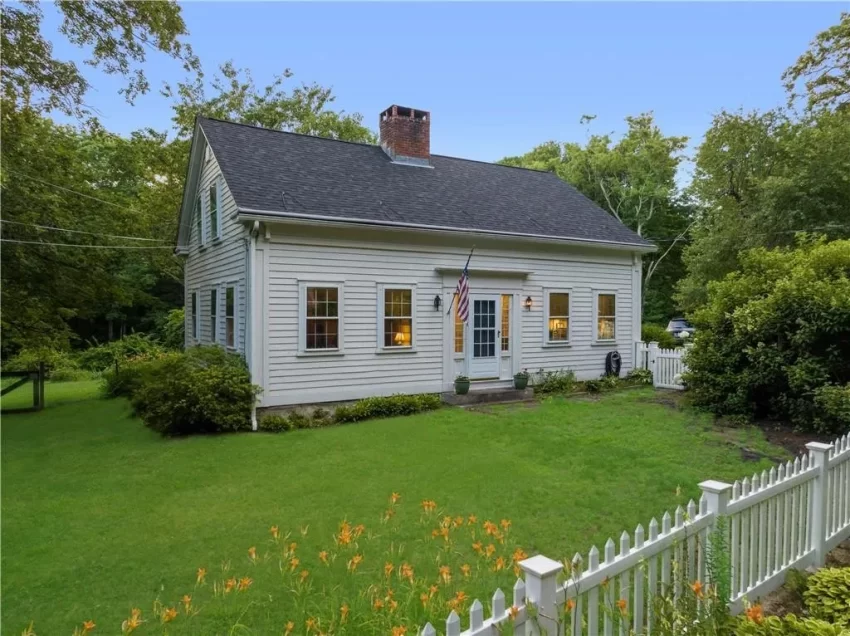 Rhode Island colonial