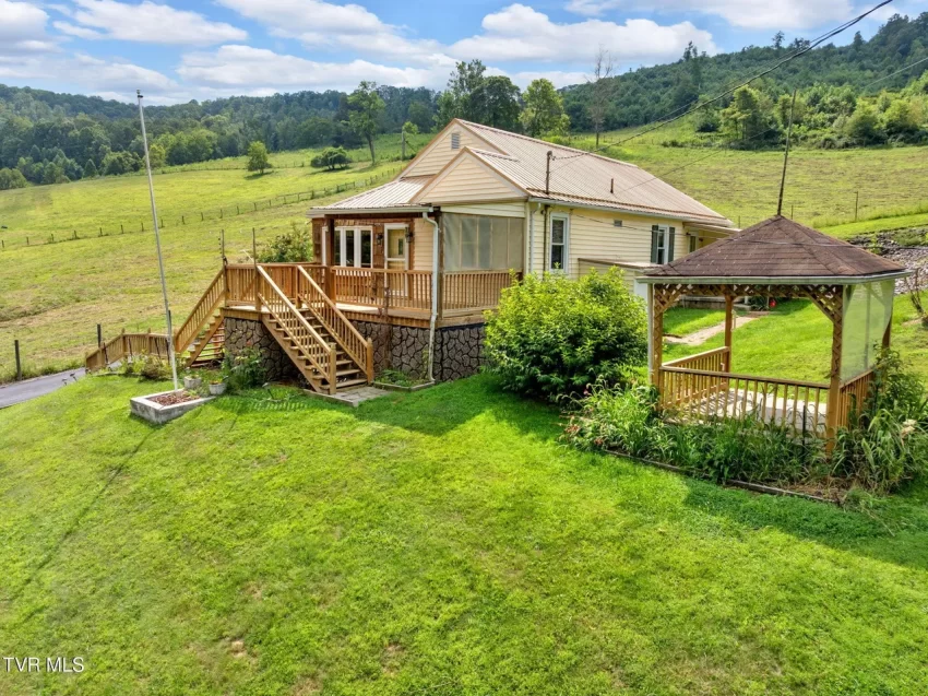 virginia mountain home