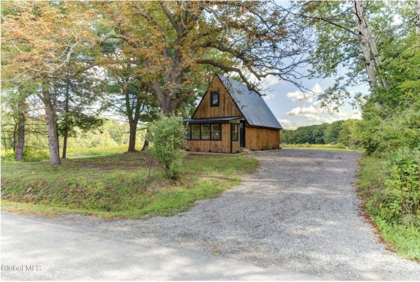 New York Off-Grid Cabin