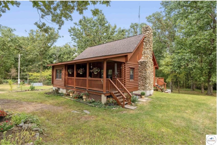Missouri Log Cabin