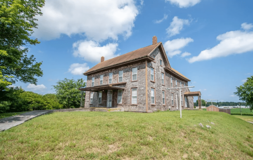 Fixer Upper Farmhouse