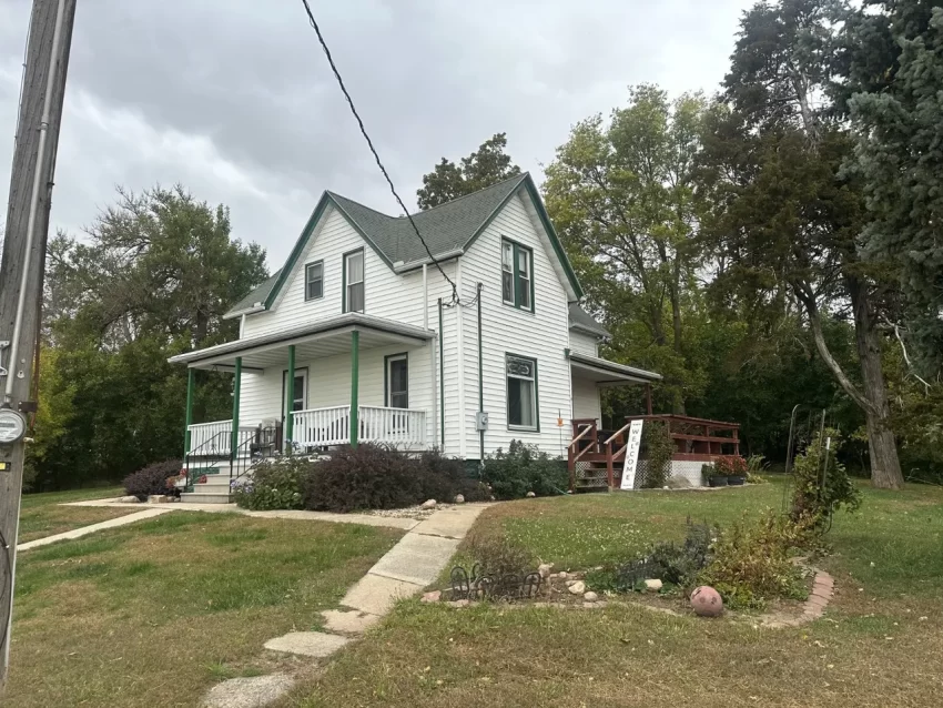 iowa farmhouse