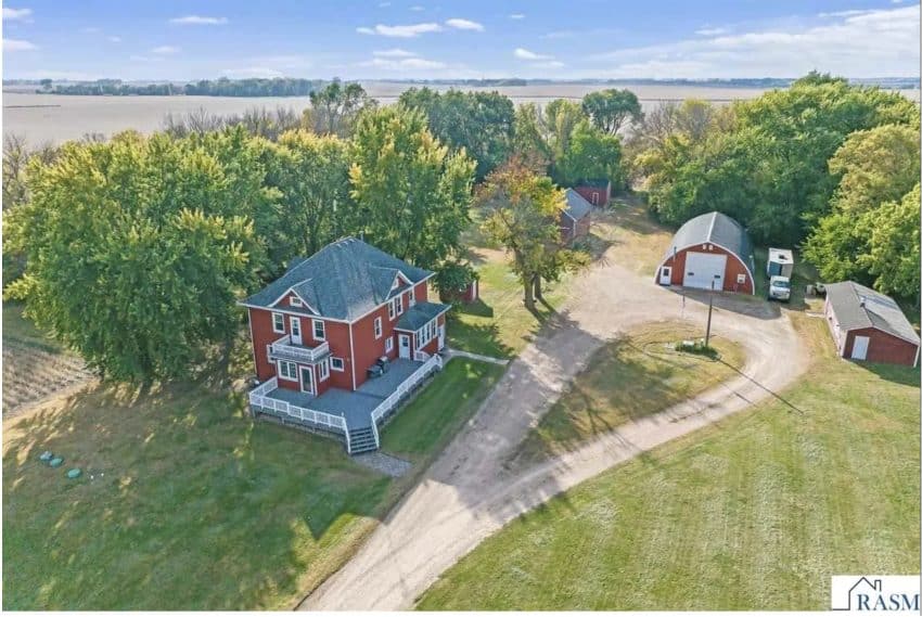 Minnesota Farmhouse