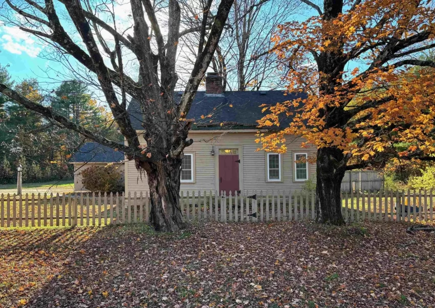New Hampshire colonial