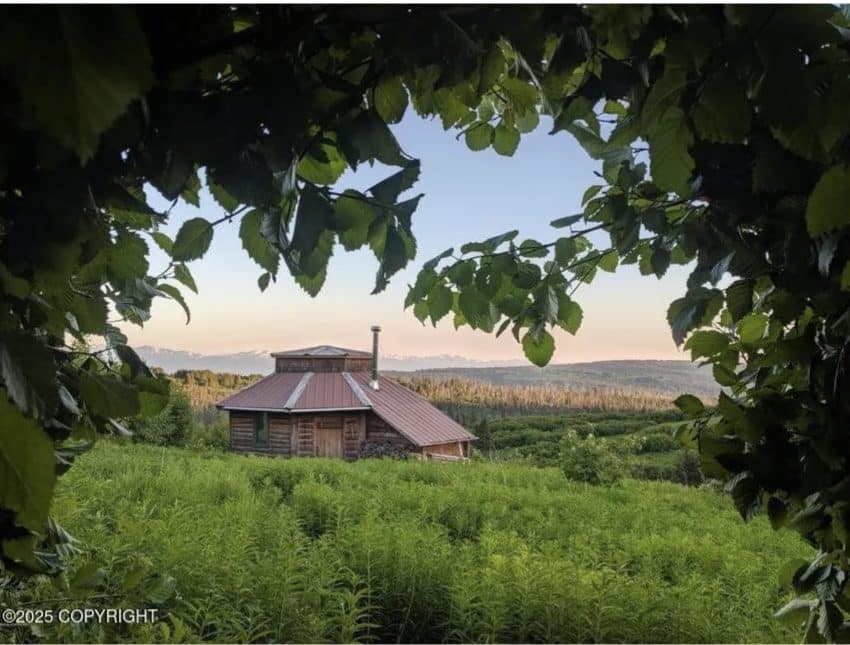 Alaska Off-Grid Cabin