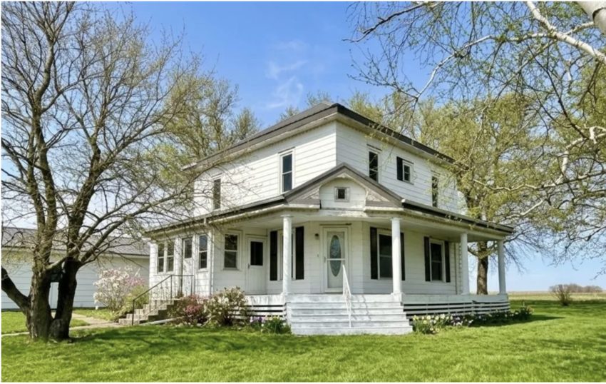 Iowa Farmhouse