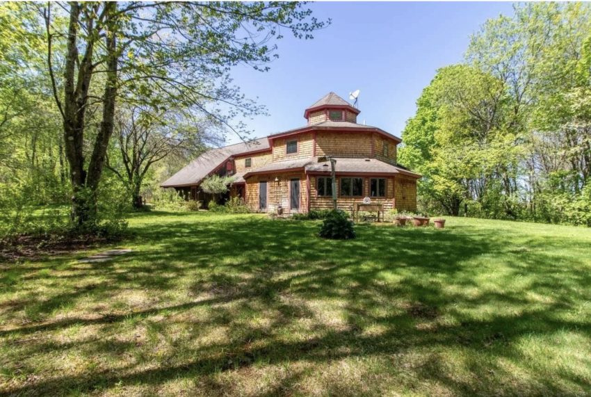 Vermont Octagonal Country Home
