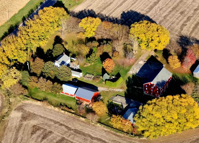 illinois farmhouse